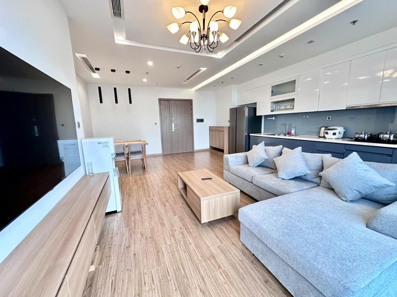 Luxury Apartment In Vinhomes Metropolis 하노이 외부 사진