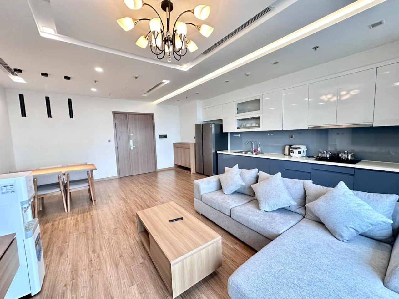 Luxury Apartment In Vinhomes Metropolis 하노이 외부 사진