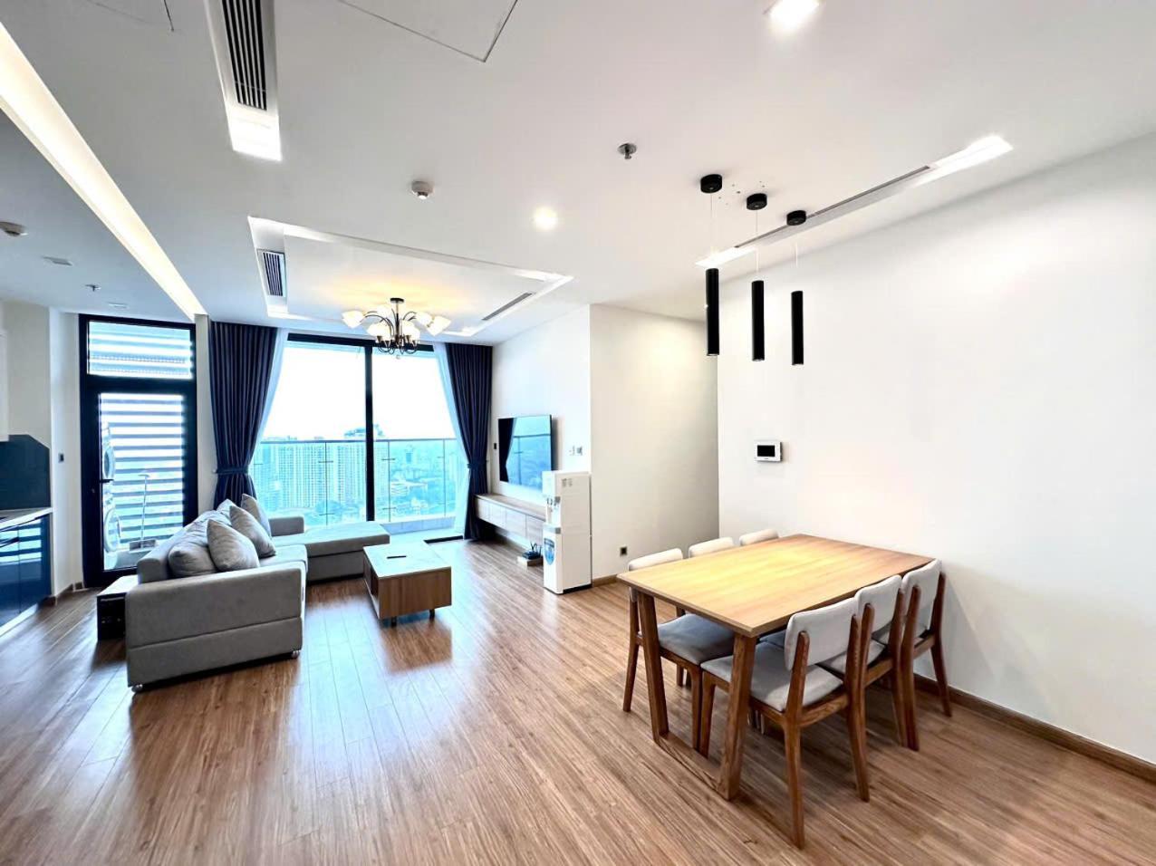 Luxury Apartment In Vinhomes Metropolis 하노이 외부 사진
