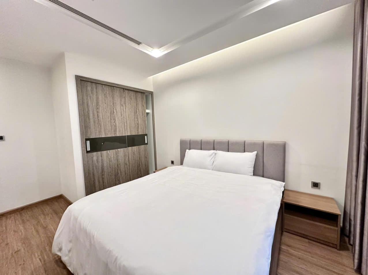 Luxury Apartment In Vinhomes Metropolis 하노이 외부 사진