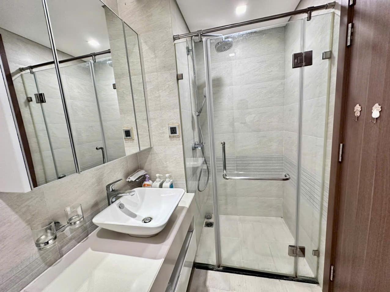 Luxury Apartment In Vinhomes Metropolis 하노이 외부 사진