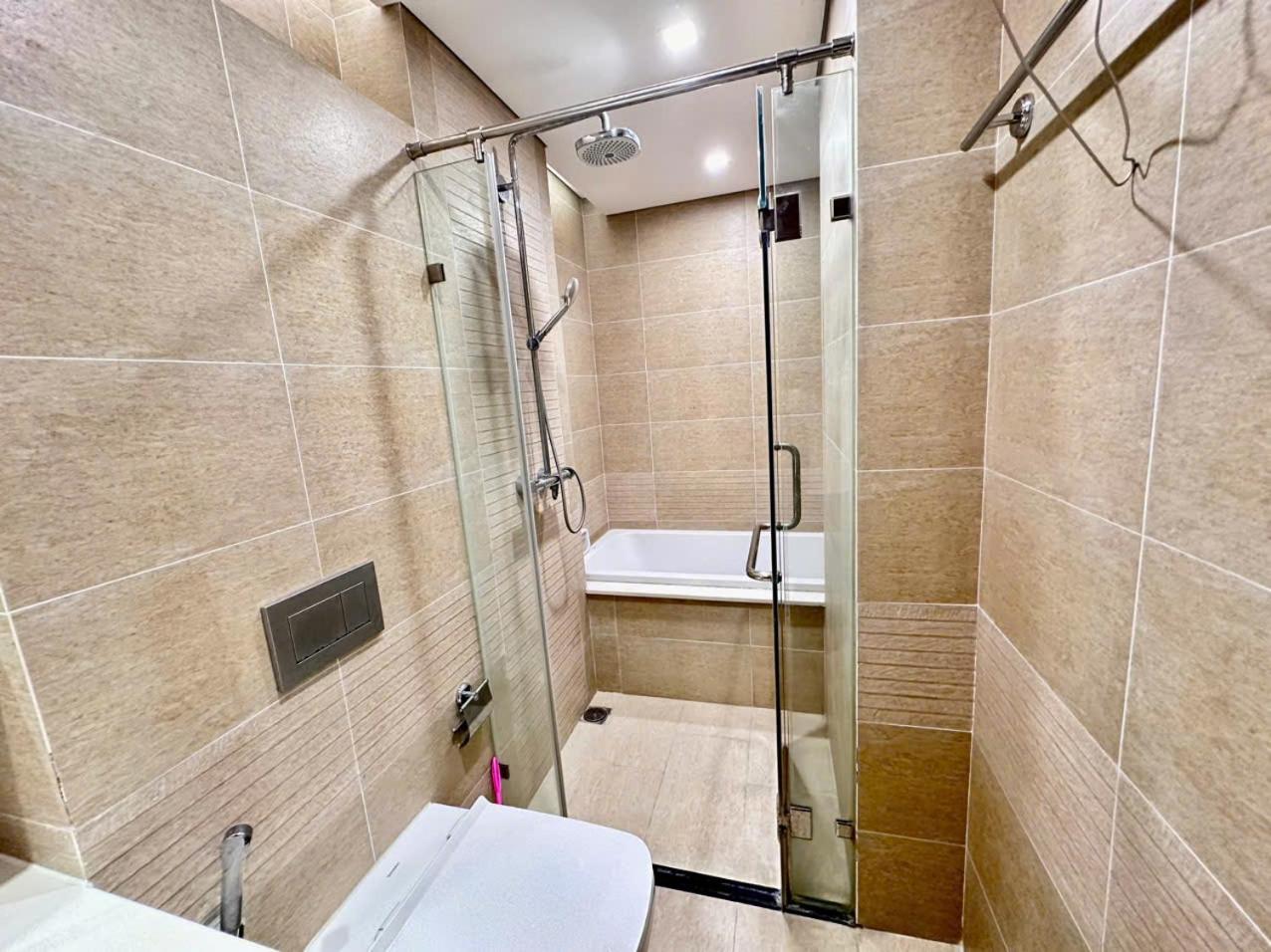 Luxury Apartment In Vinhomes Metropolis 하노이 외부 사진