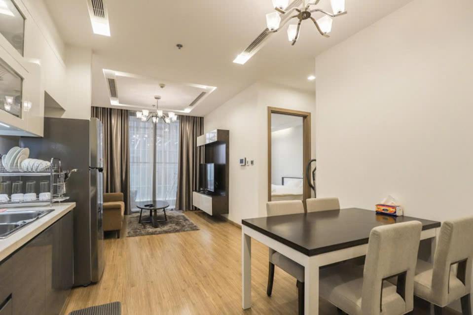 Luxury Apartment In Vinhomes Metropolis 하노이 외부 사진