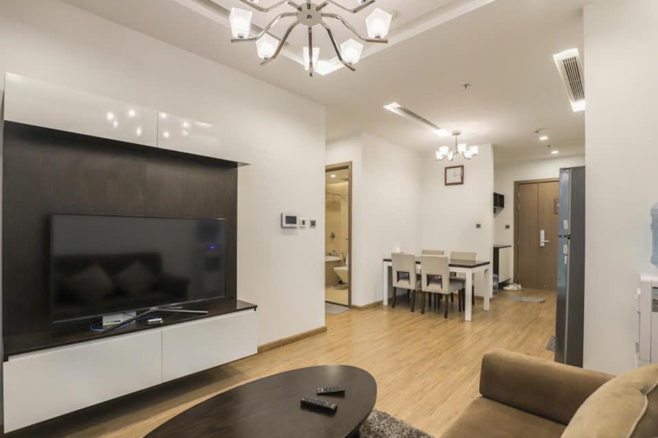 Luxury Apartment In Vinhomes Metropolis 하노이 외부 사진
